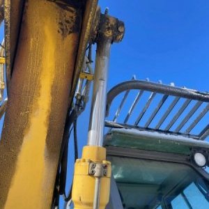 foto 16t excavator legs docs New Holland MH City