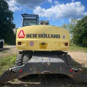 foto 16t excavator legs docs New Holland MH City