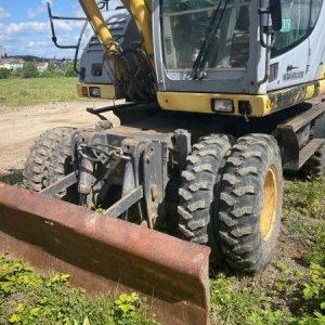 foto 16t excavator legs docs New Holland MH City